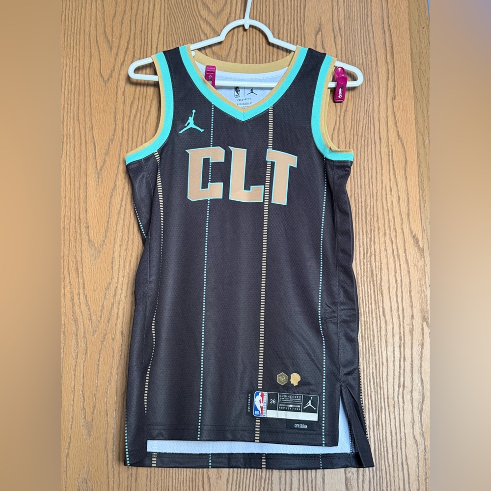 Men’s M CLT NBA Jersey- Charlotte Hornets
